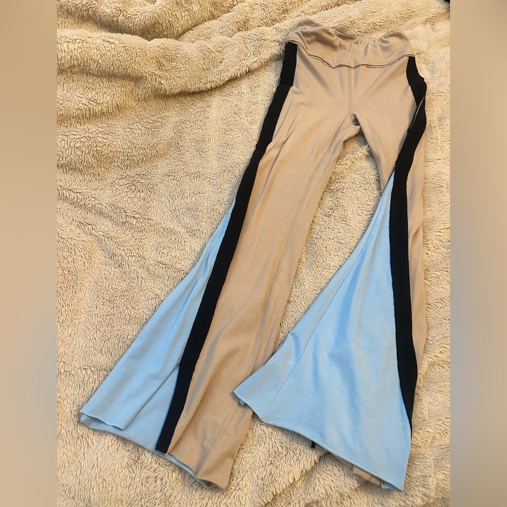 FP Free people movement lounge flare pants, XS, tan/black/blue
